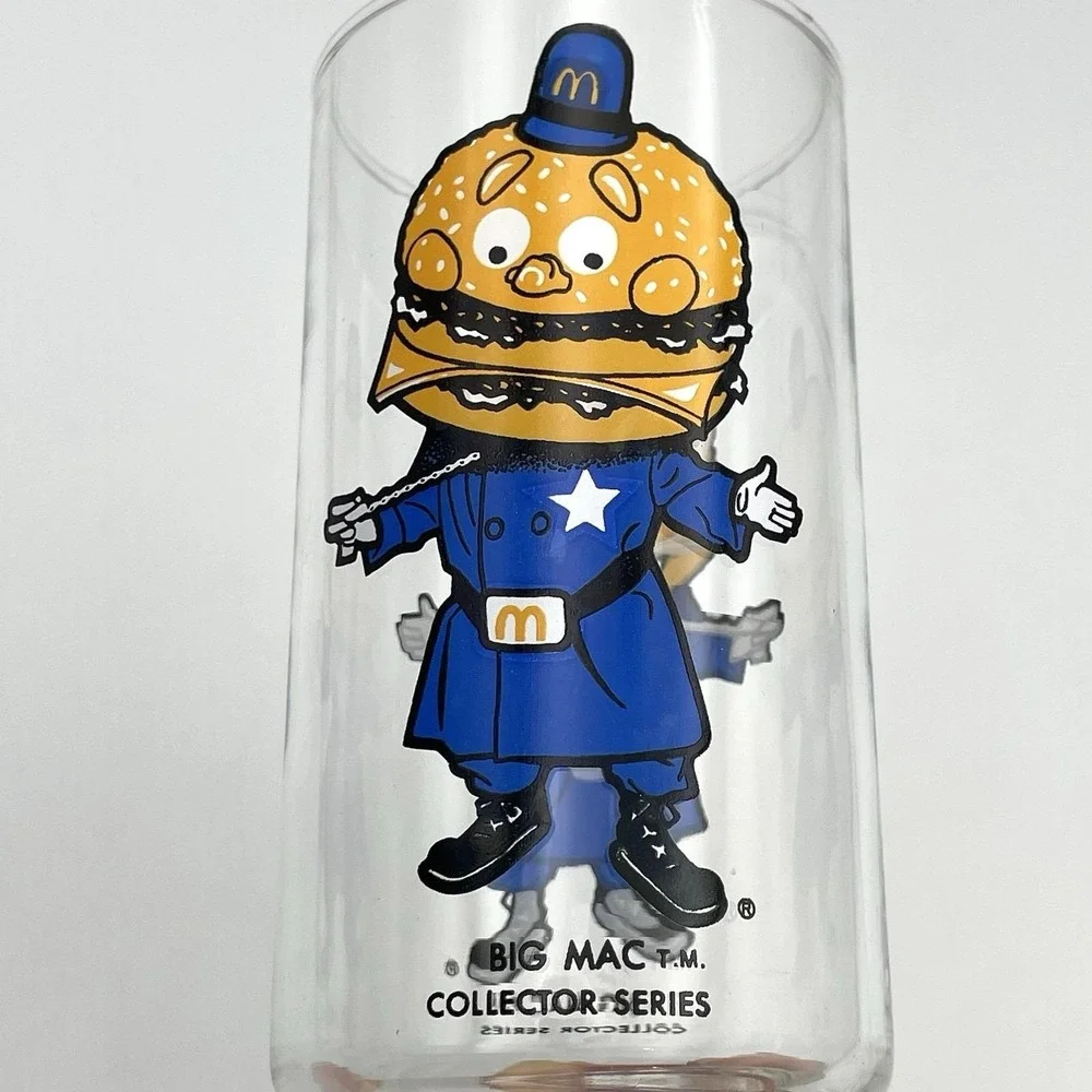 Vintage 1977 Big Mac Police‎ McDonalds Glass Collector Series McDonald's Glasses